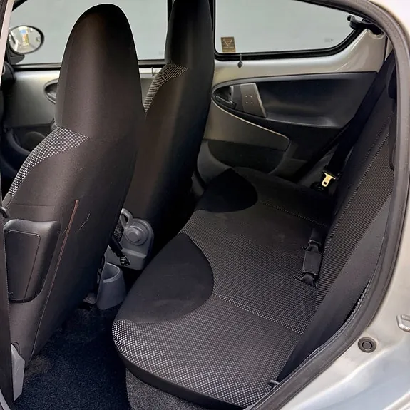 Toyota Aygo 2011 photo 5
