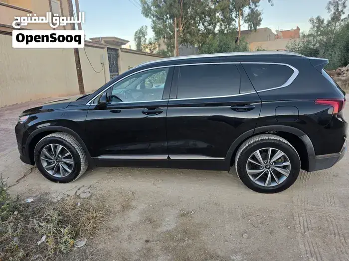 Hyundai Santa Fe 2019 photo 3