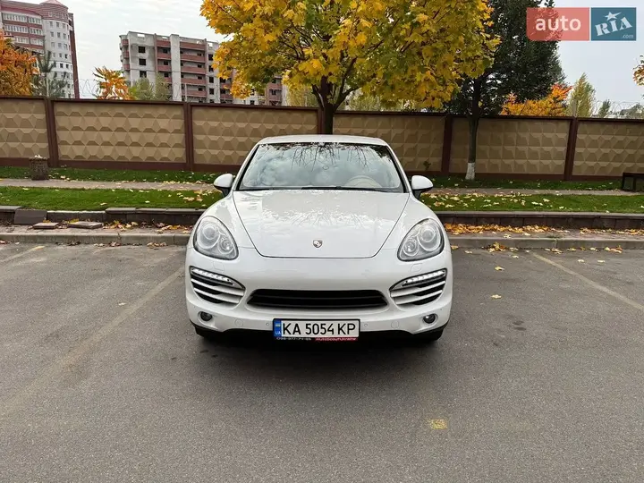 Porsche Cayenne 2012 photo 4