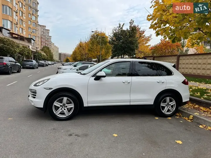 Porsche Cayenne 2012 photo 5