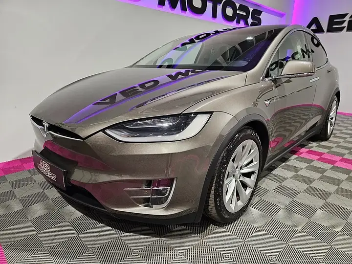 Tesla Model X 2017 photo 2