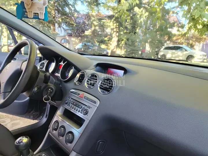 Peugeot 308 2013 photo 5
