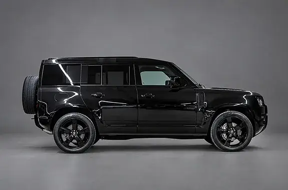 Land Rover Defender 110 2025 photo 2