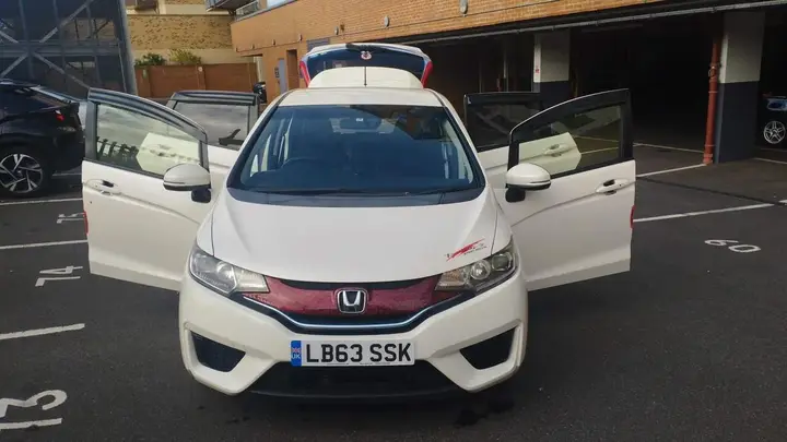 Honda Jazz 2013 photo 2