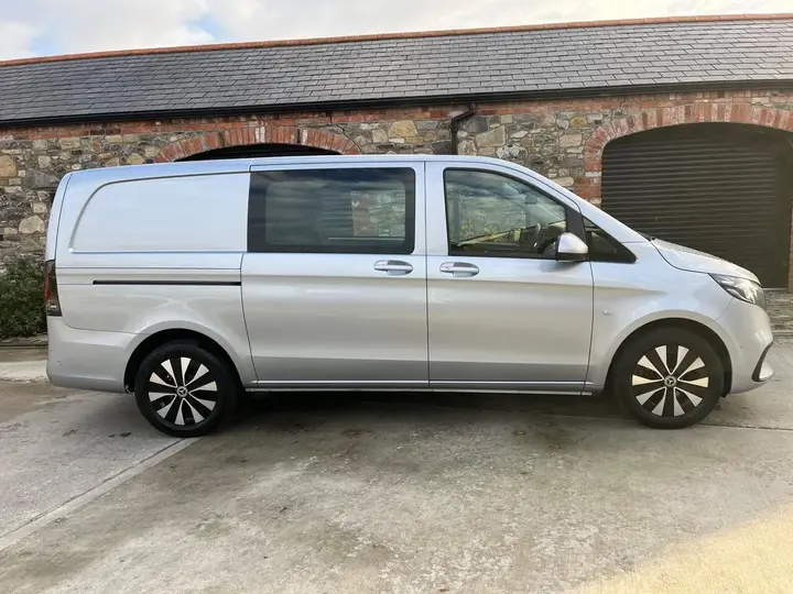 Mercedes-Benz Vito 2025 photo 2
