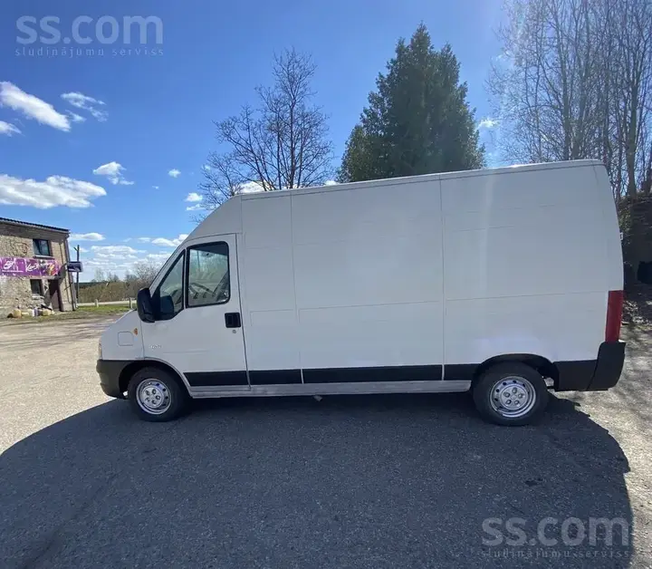Peugeot Boxer 2002 photo 2