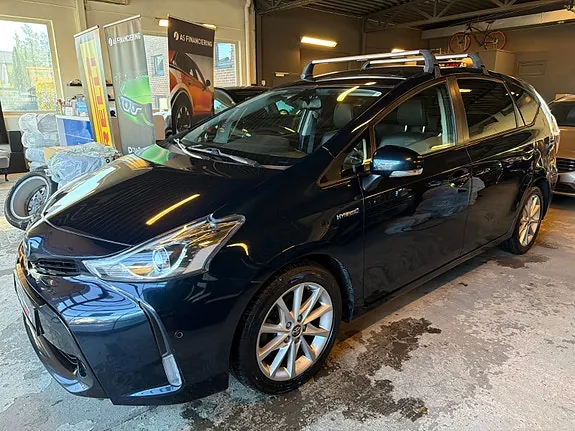 Toyota Prius 2017 photo 2