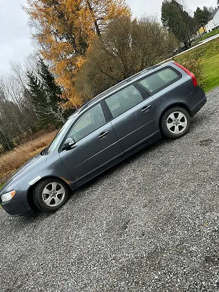 Volvo V70 2010 photo 4