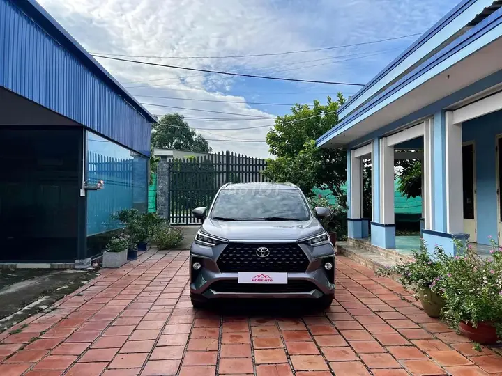 Toyota Veloz Cross
