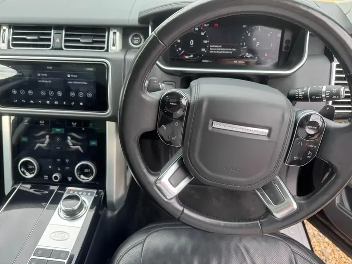 Land Rover Range Rover 2019 photo 2