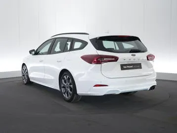Ford Focus 2024 photo 2