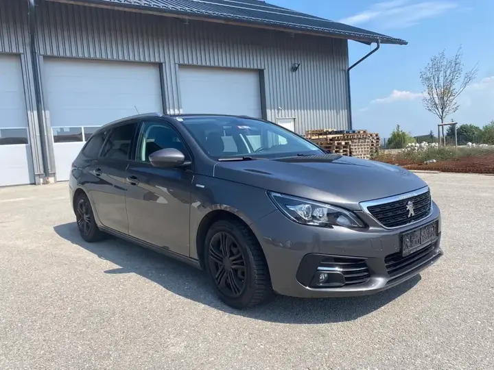 Peugeot 308 2018 photo 3