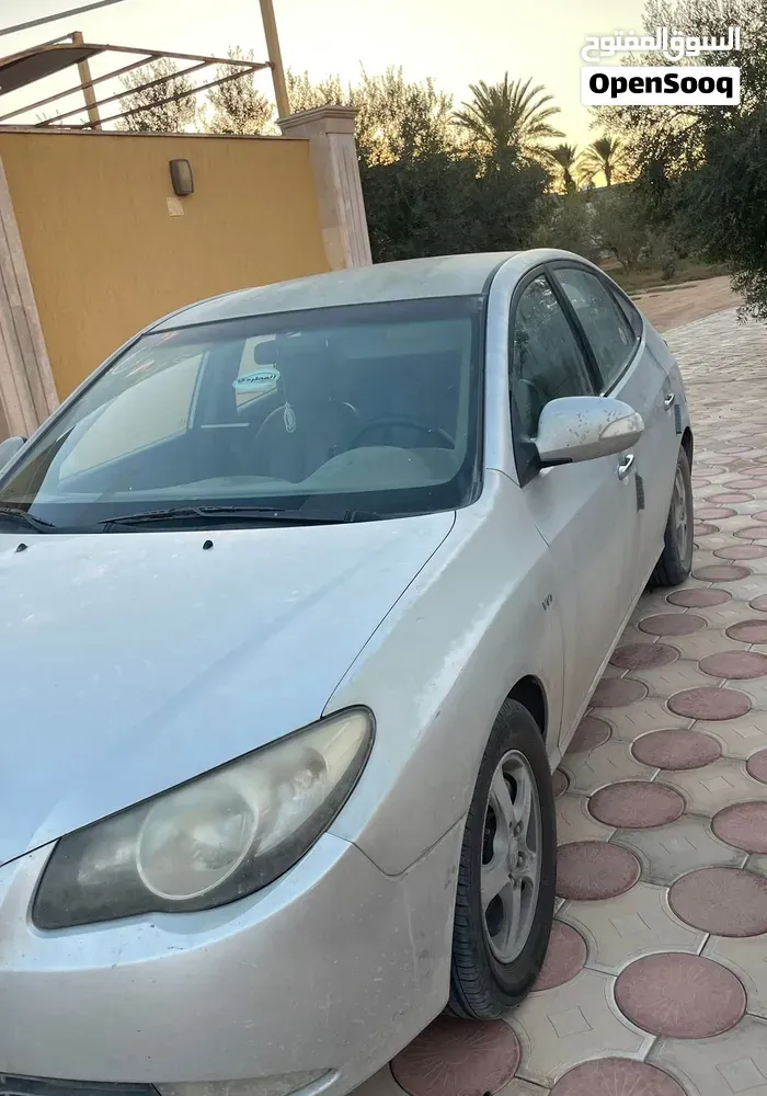 Hyundai Avante 2010 photo 4