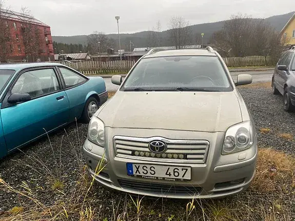 Toyota Avensis 2006 photo 2