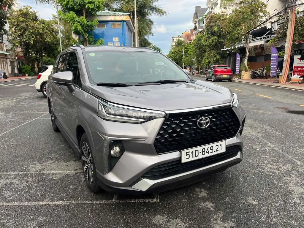 Toyota Veloz Cross