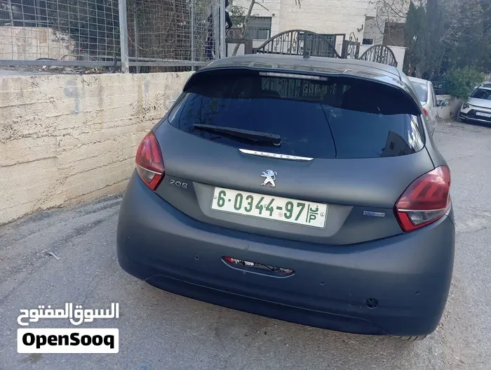 Peugeot 208 2016 photo 3