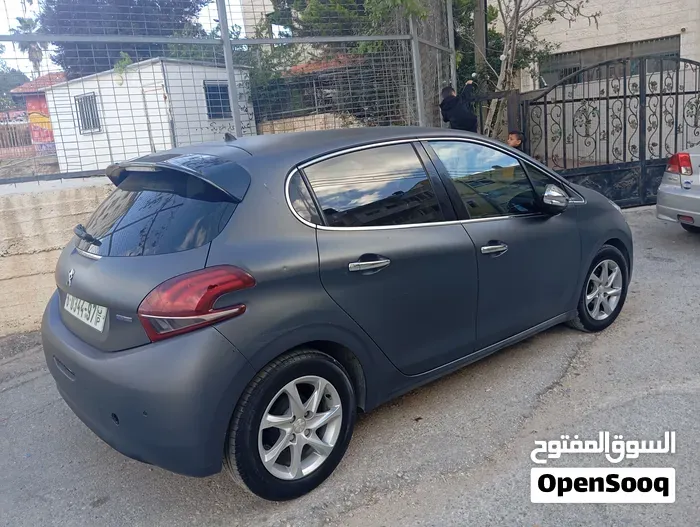 Peugeot 208 2016 photo 4