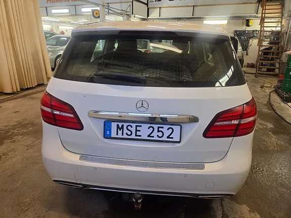Mercedes-Benz B180 2015 photo 5