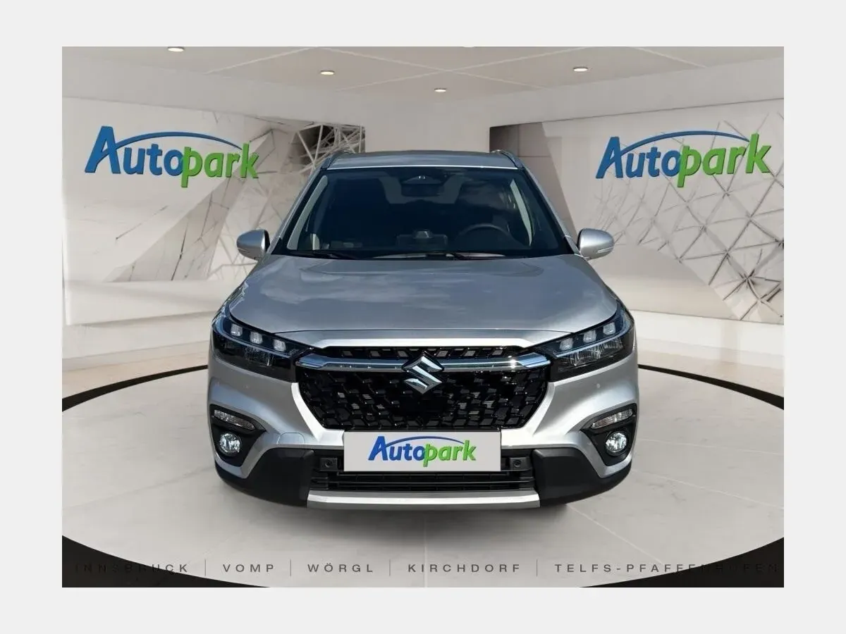 Suzuki S-Cross photo 2