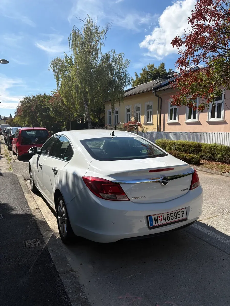 Opel Insignia 2011 photo 3