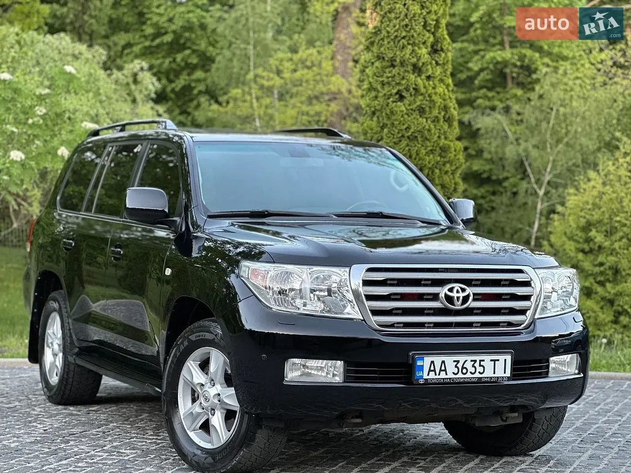 Toyota Land Cruiser 2010 photo 4