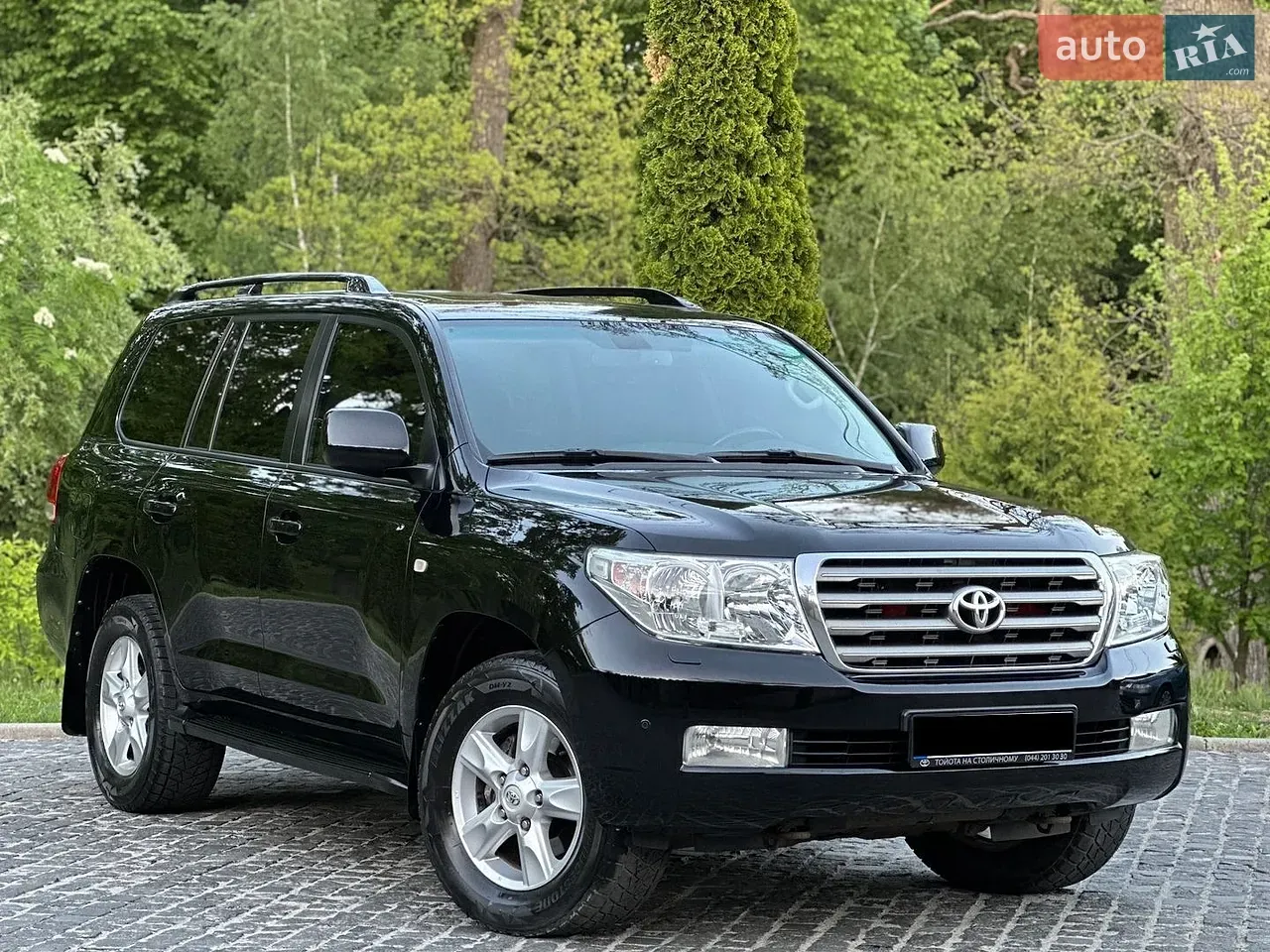 Toyota Land Cruiser 2010 photo 2
