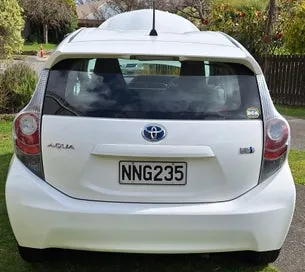 Toyota Aqua 2012 photo 5