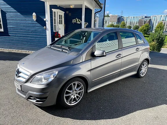 Mercedes-Benz B180 D