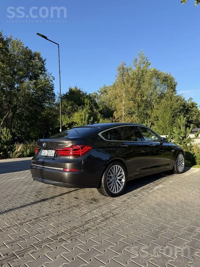 BMW 520 2014 photo 2