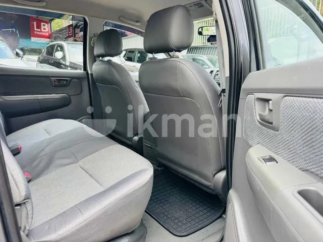 Toyota Hilux 2011 photo 4