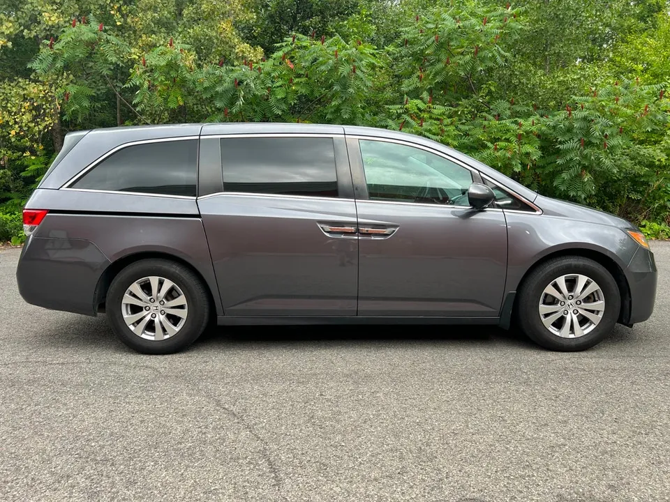 Honda Odyssey 2016 photo 5