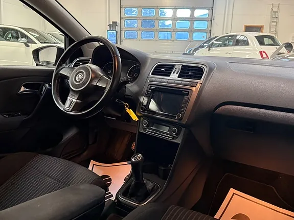 Volkswagen Polo 2010 photo 5