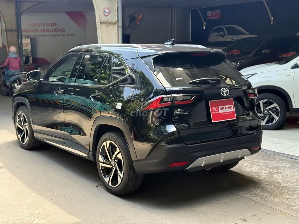 Toyota Yaris Cross 2024 photo 2