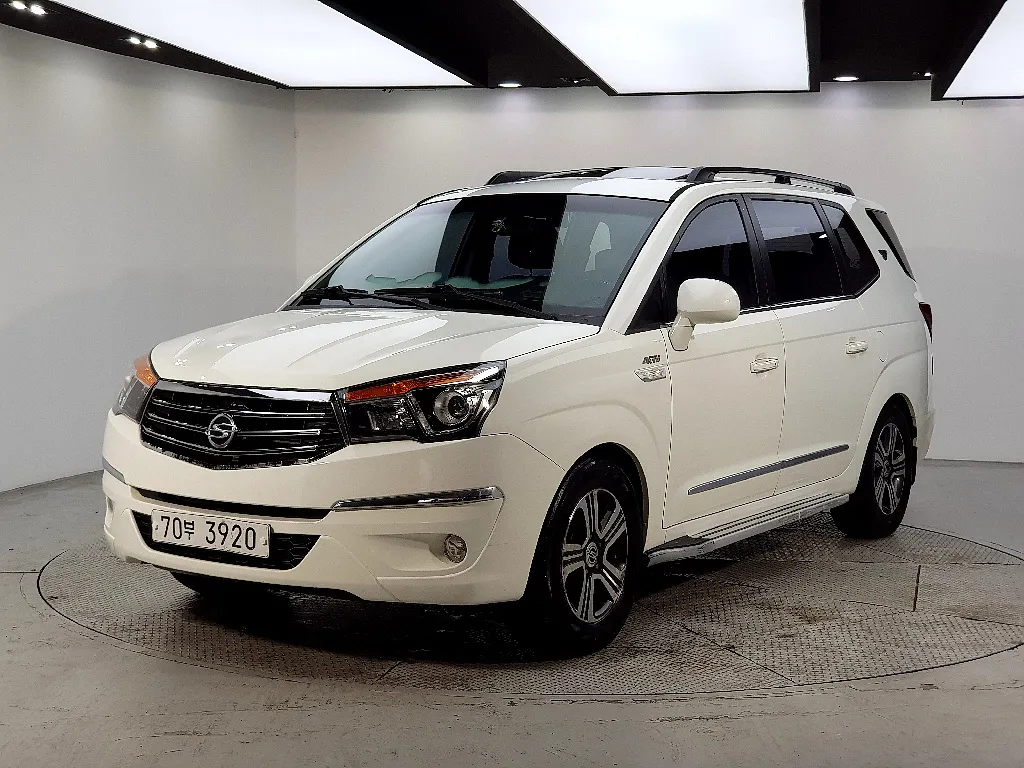 KG Mobility Korando Turismo