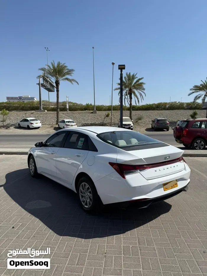 Hyundai Elantra 2022 photo 3