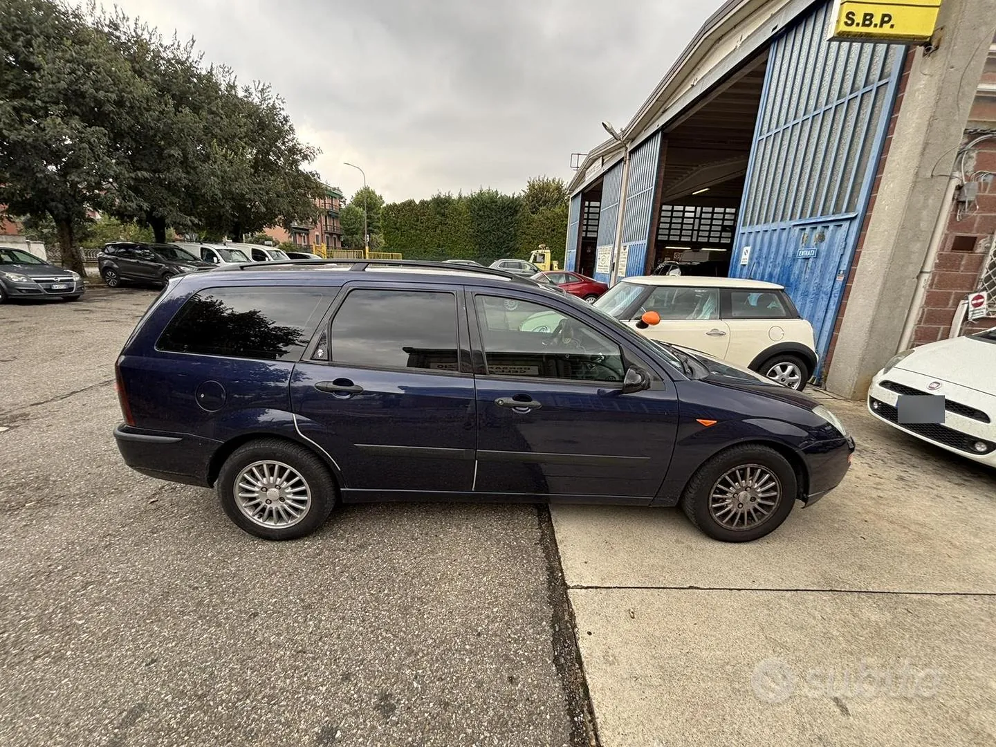 Ford Focus 2001 photo 2