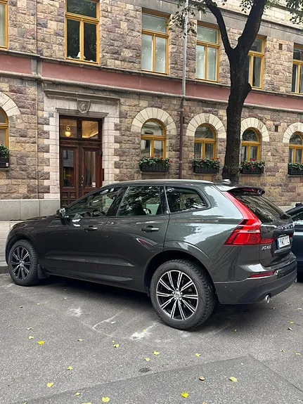 Volvo Xc60 2019 photo 2