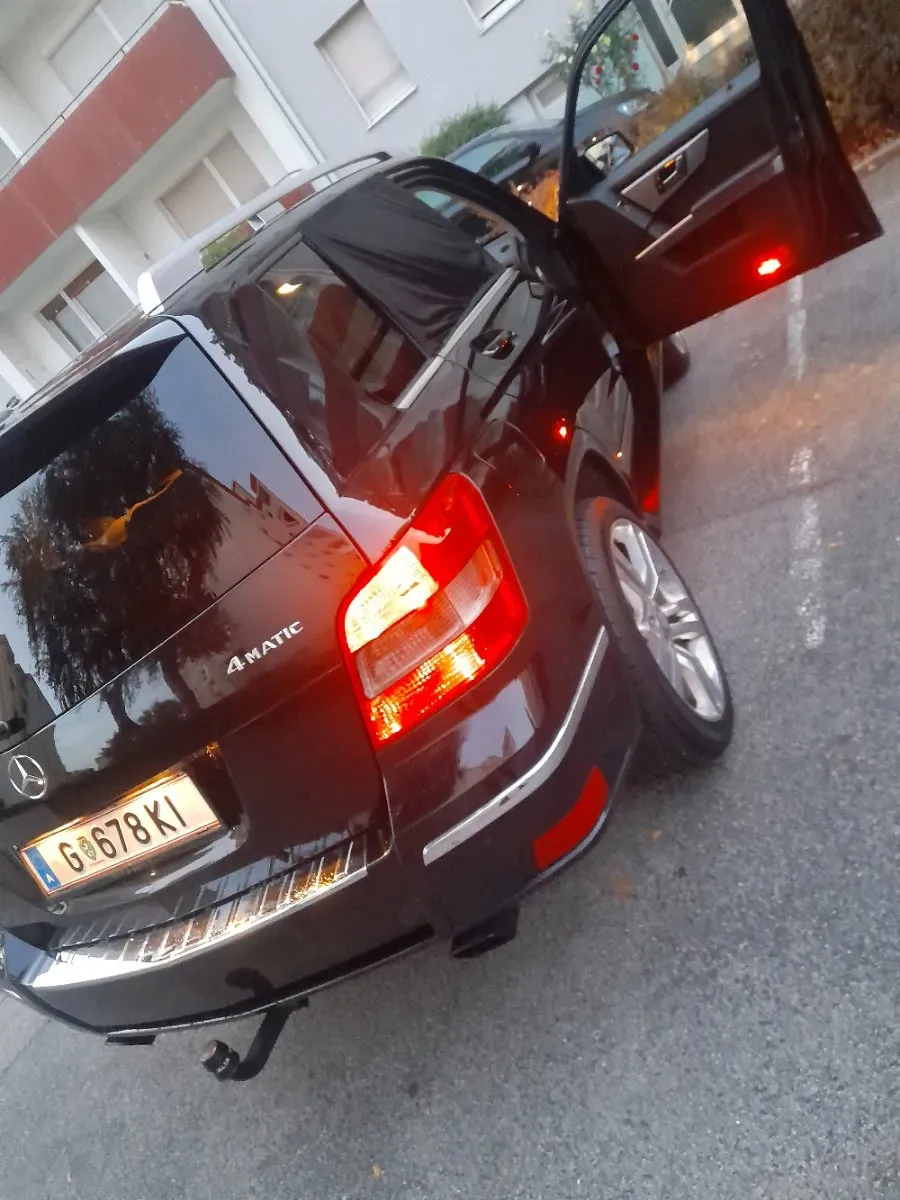 Mercedes-Benz Glk Class 2010 photo 2