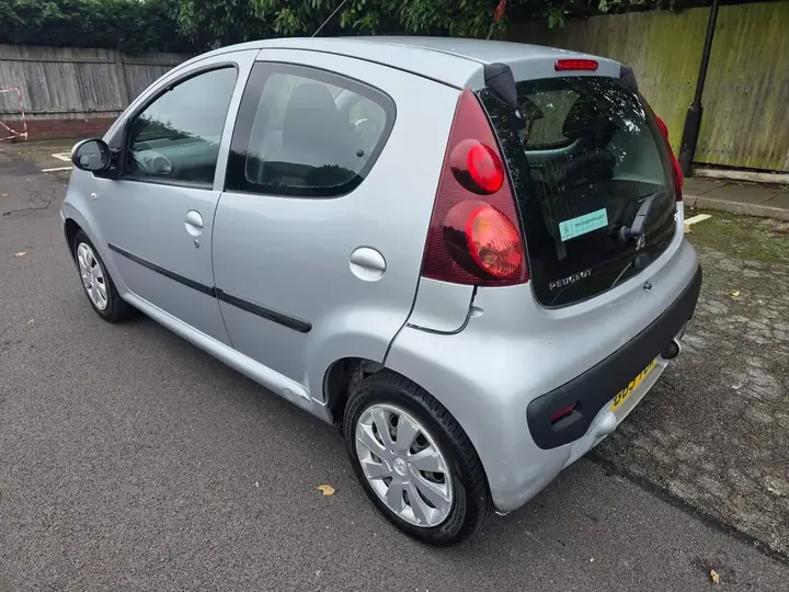 Peugeot 107 2013 photo 3