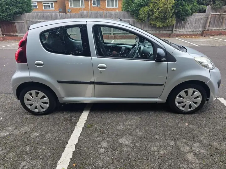 Peugeot 107 2013 photo 5