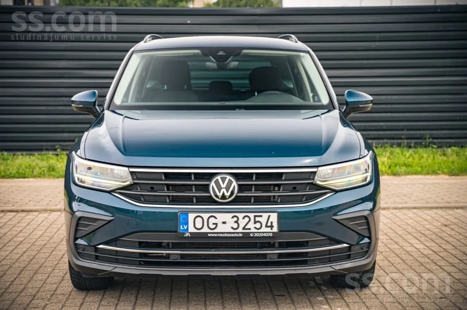 Volkswagen Tiguan 2021 photo 2