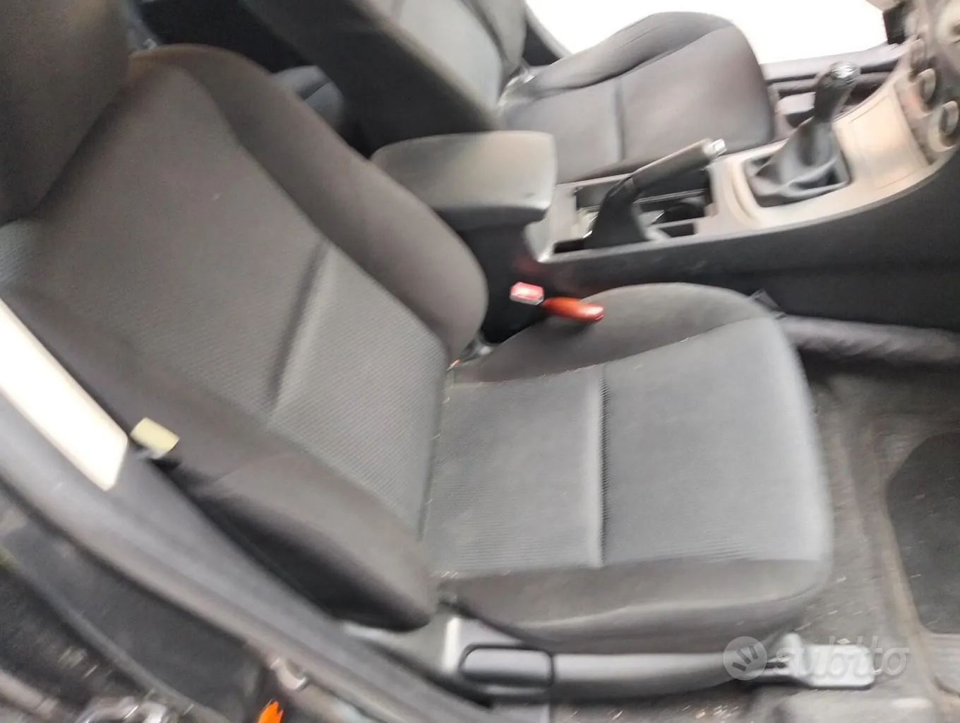 Mazda 3 2011 photo 4