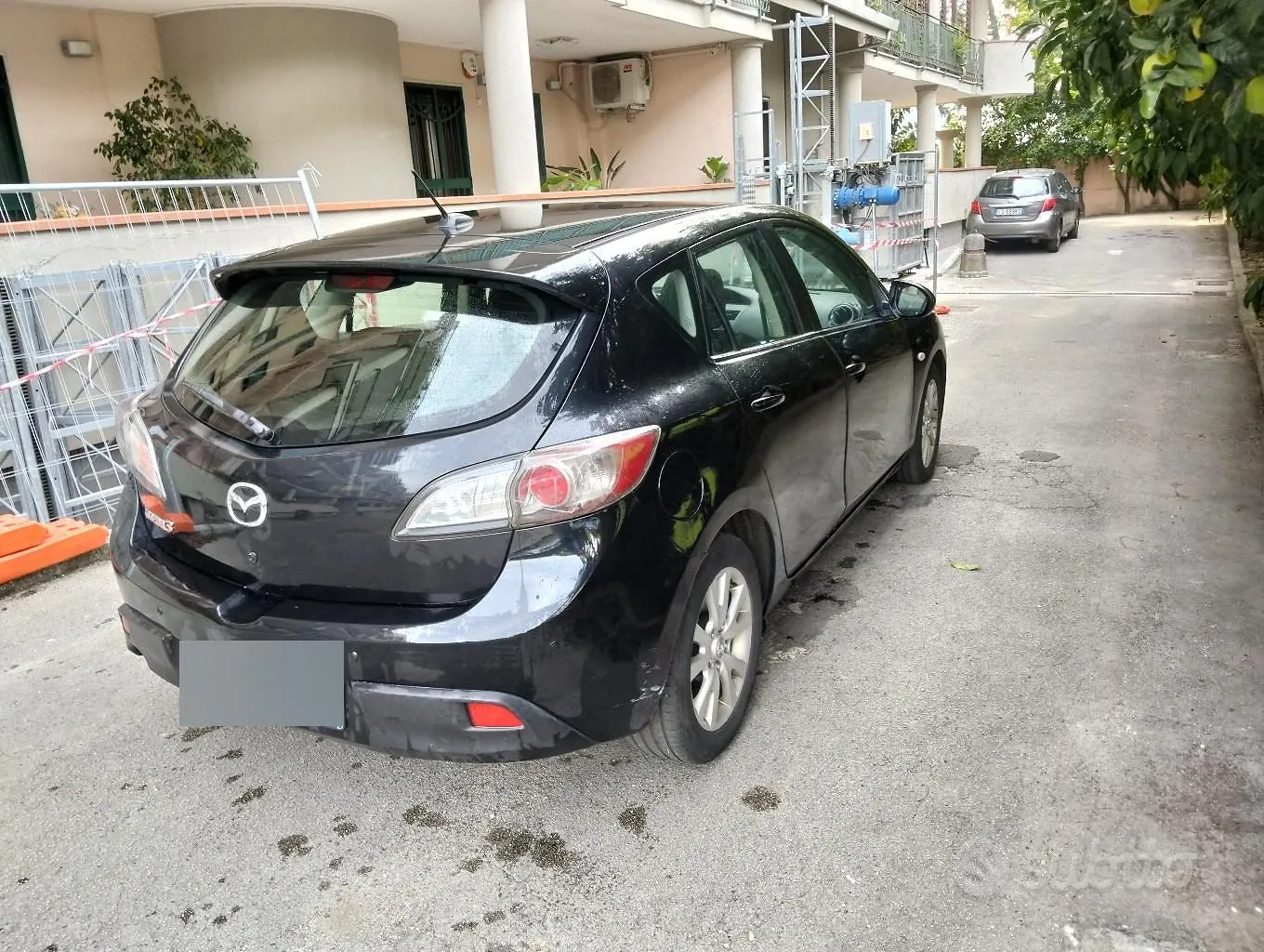 Mazda 3 2011 photo 2