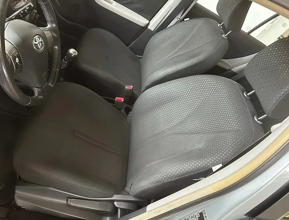 Toyota Yaris 2010 photo 5