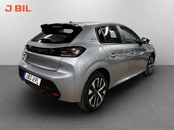 Peugeot 208 2025 photo 3