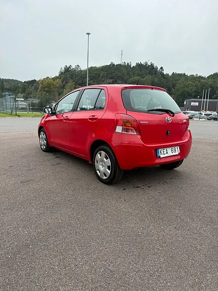 Toyota Yaris 2010 photo 4