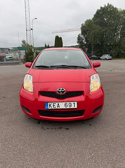 Toyota Yaris 2010 photo 3