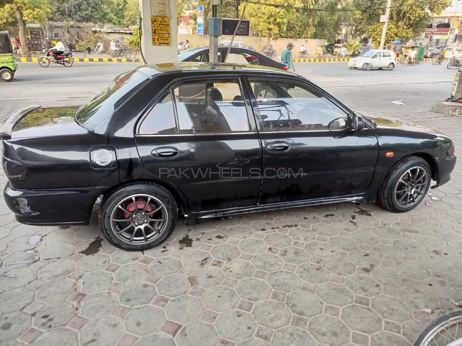 Mitsubishi Lancer