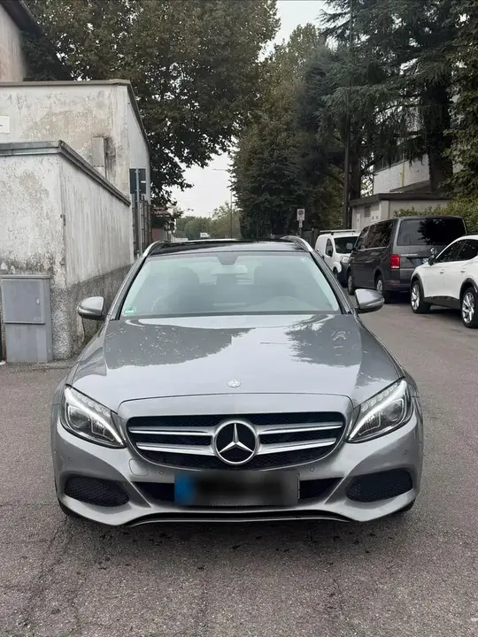 Mercedes-Benz C200