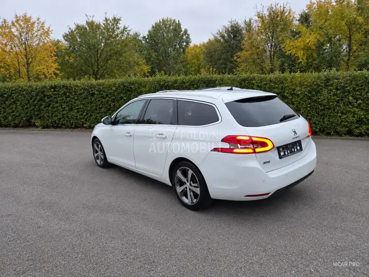 Peugeot 308 2019 photo 4